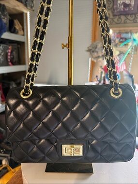 Classic Black Quilted Chain Shoulder Bag - Black